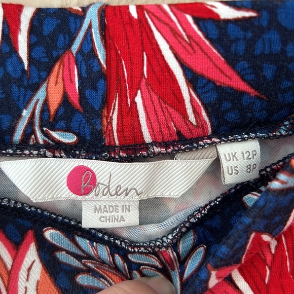Boden pineapple print skirt red and navy blue size 8P - Picture 2 of 4
